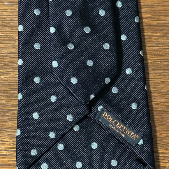 AUTHENTIC DOLCEPUNTA 100% SILK NECKTIE BLACK w/SILVER POLKA DOTS - Picture 3 of 4